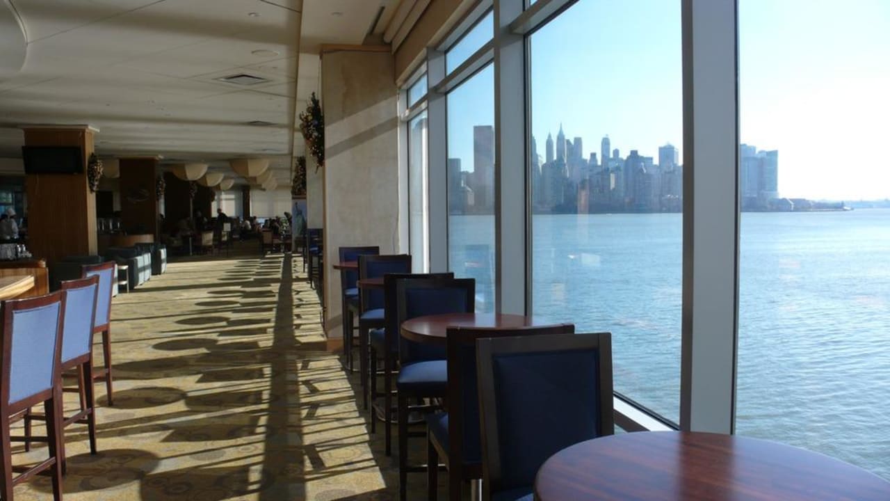 A bar with a view Hyatt Regency Jersey City On The Hudson