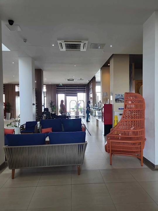 Lobby db Seabank Resort + Spa