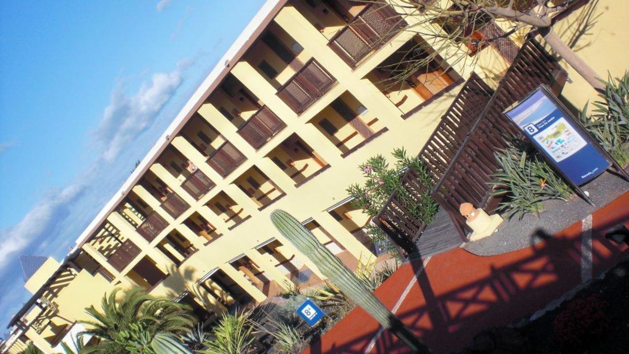 Blick auf einen der Zimmerblocks Occidental Jandía Playa