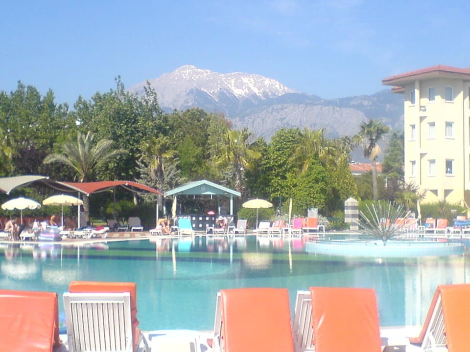 Pool mit super schönem Ausblick Le Jardin Resort