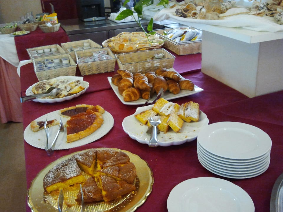 Frühstücksbuffet / viel Süßes Hotel Glenn