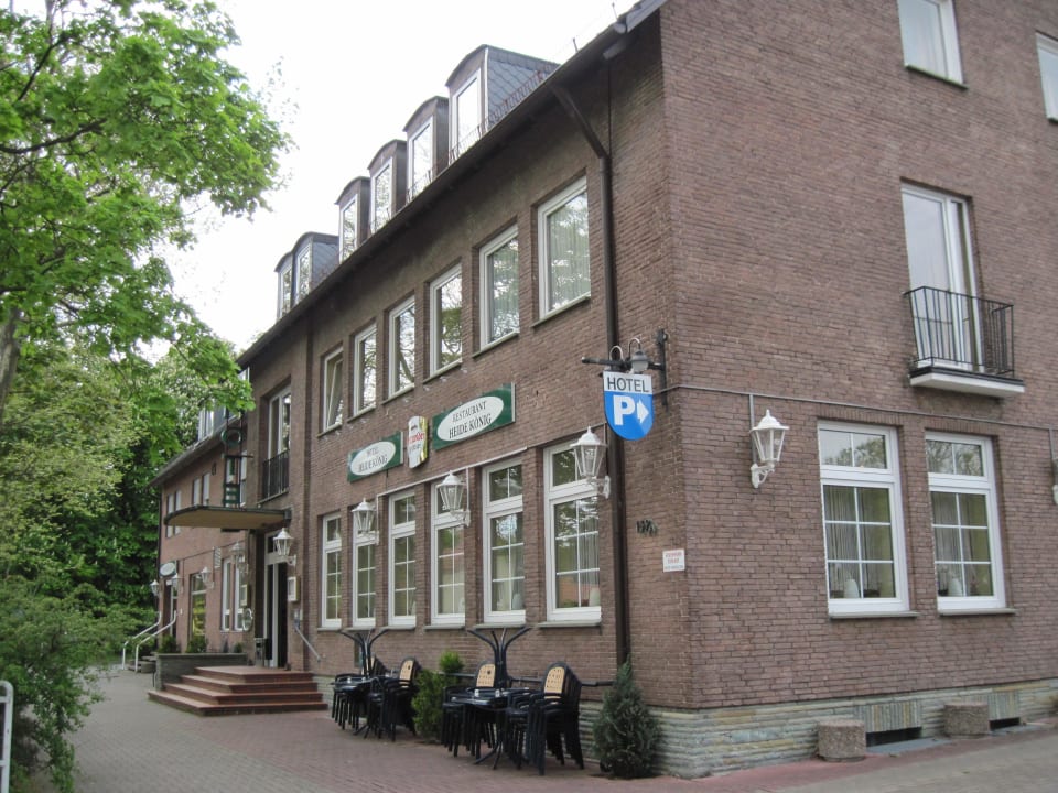 Gasthof von außen Heidekönig Hotel Celle