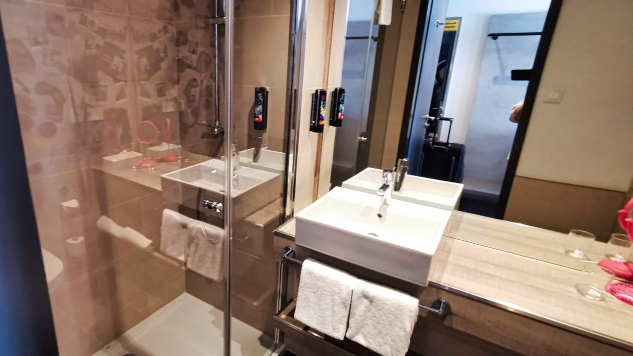 Zimmer Holiday Inn - the niu, Hide Berlin Friedrichshain