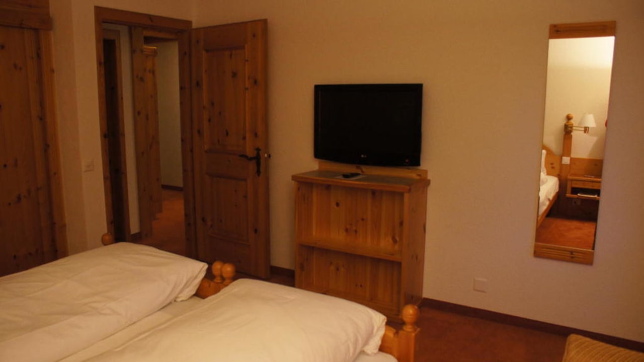 Übergang Schlaf zu Bad/Wohnzimmer Sunstar Hotel Grindelwald