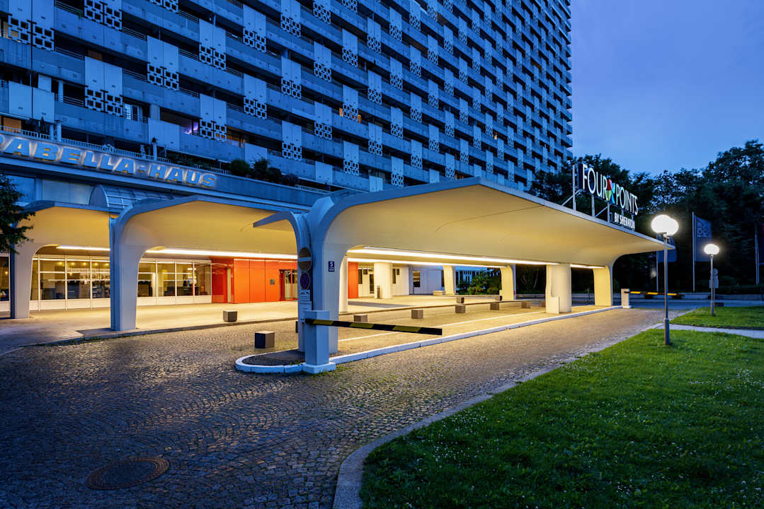 Außenansicht Four Points by Sheraton Munich Arabellapark
