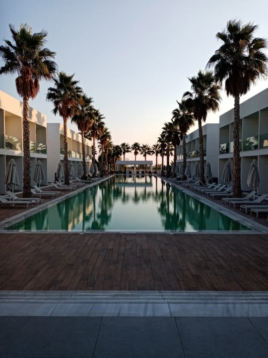 Pool White Dreams Resort & Anex