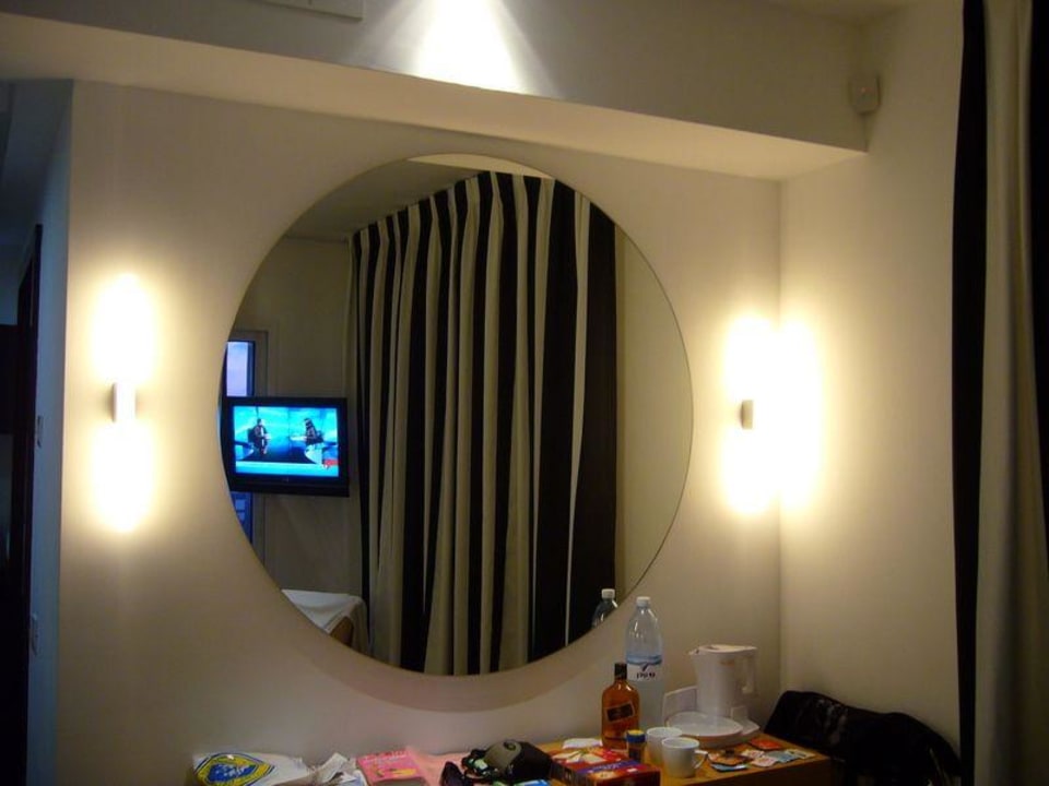 Зеркало Savoy Sea Side Hotel