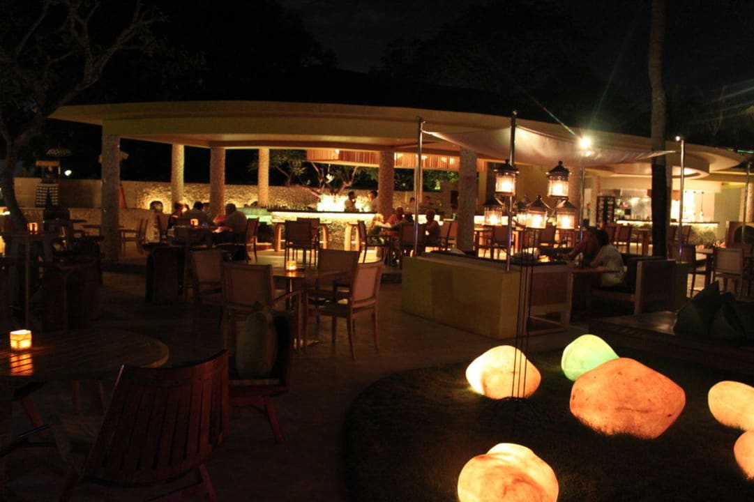 Restaurant und Bar Holiday Inn Resort Baruna Bali