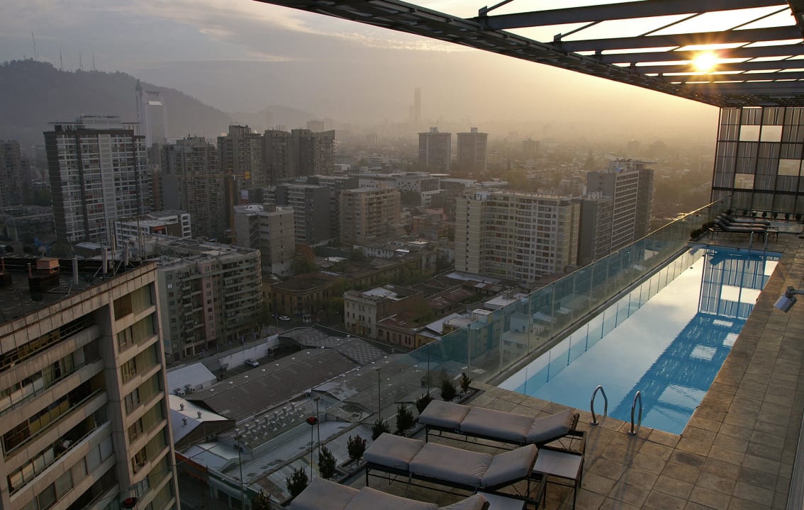 Pooldeck im 26.Stock Hotel Gen Suite