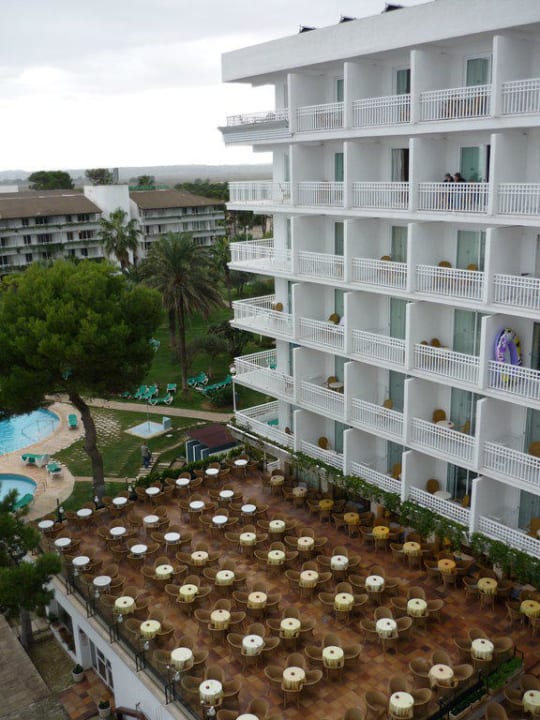 Ausblick auf Bar und Garten Playa Esperanza Resort