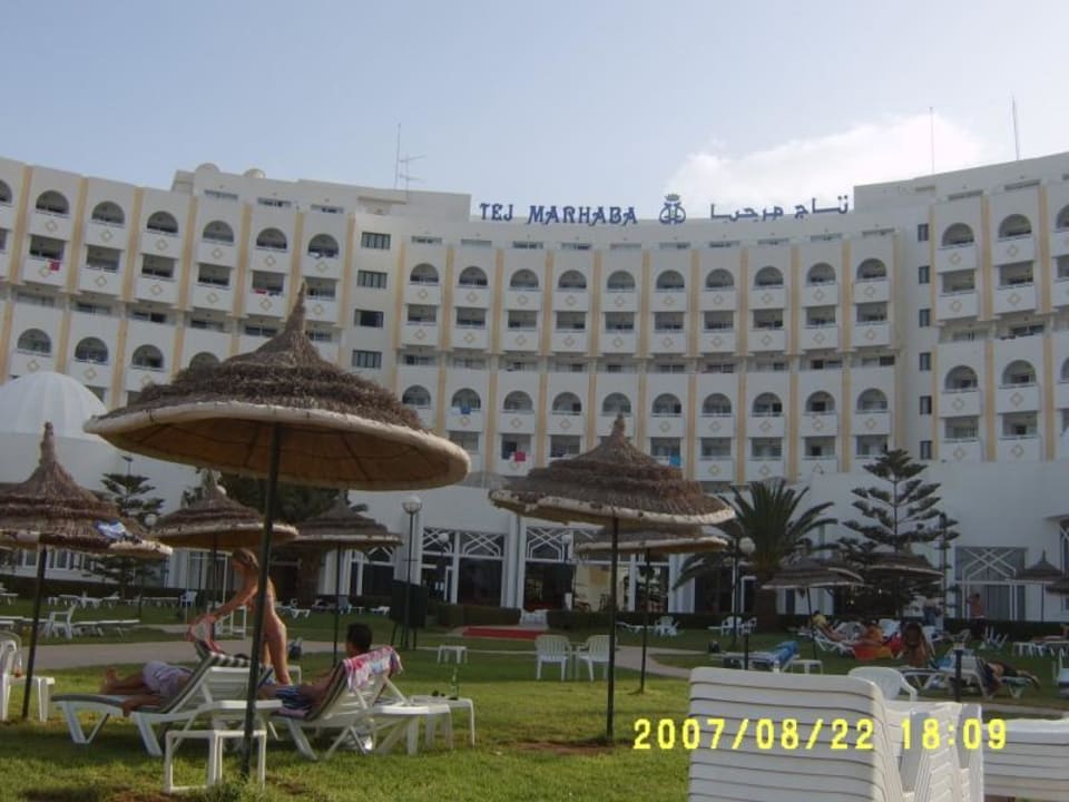 Hotelansicht von Poolbereich aus Hotel Tej Marhaba