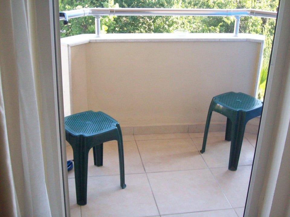 Balkon mit 2 Hocker Hotel Orfeus Park