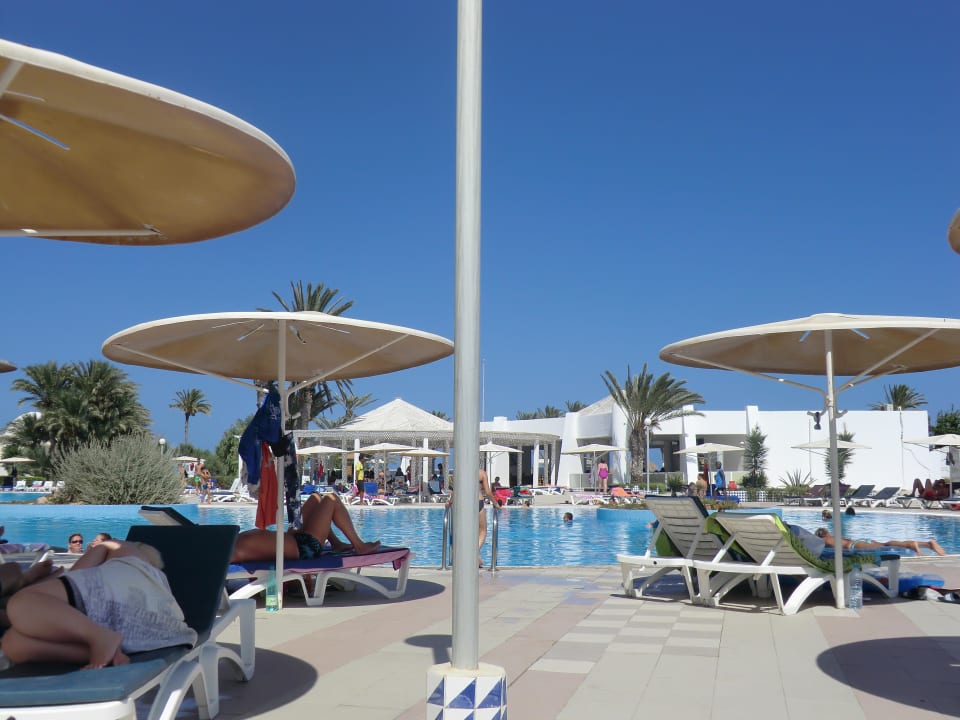 Blick von der Liege Hotel El Mouradi Djerba Menzel