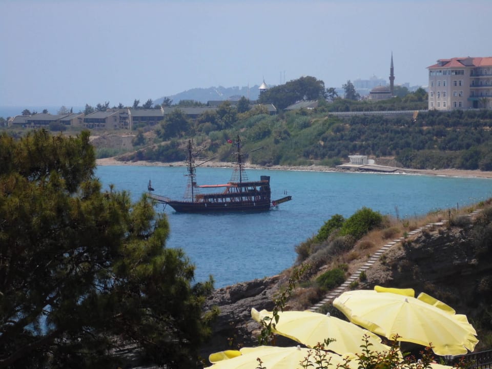 Met de captain een rondje Aska Bayview Resort