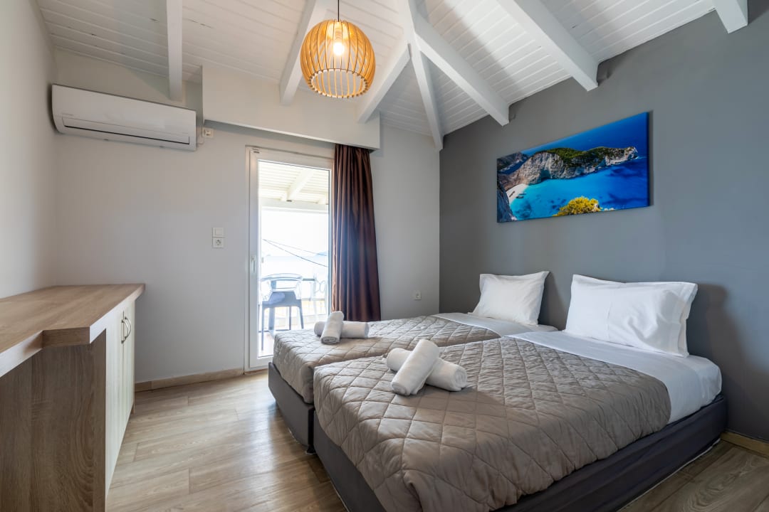 Zimmer Cameo Beach Resort