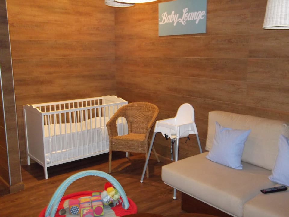 Baby-Lounge Atlantica Marmari Beach