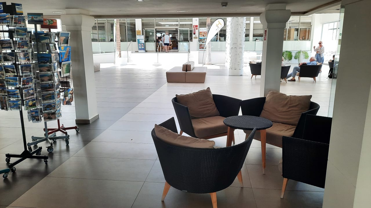 Lobby SBH Monica Beach Resort