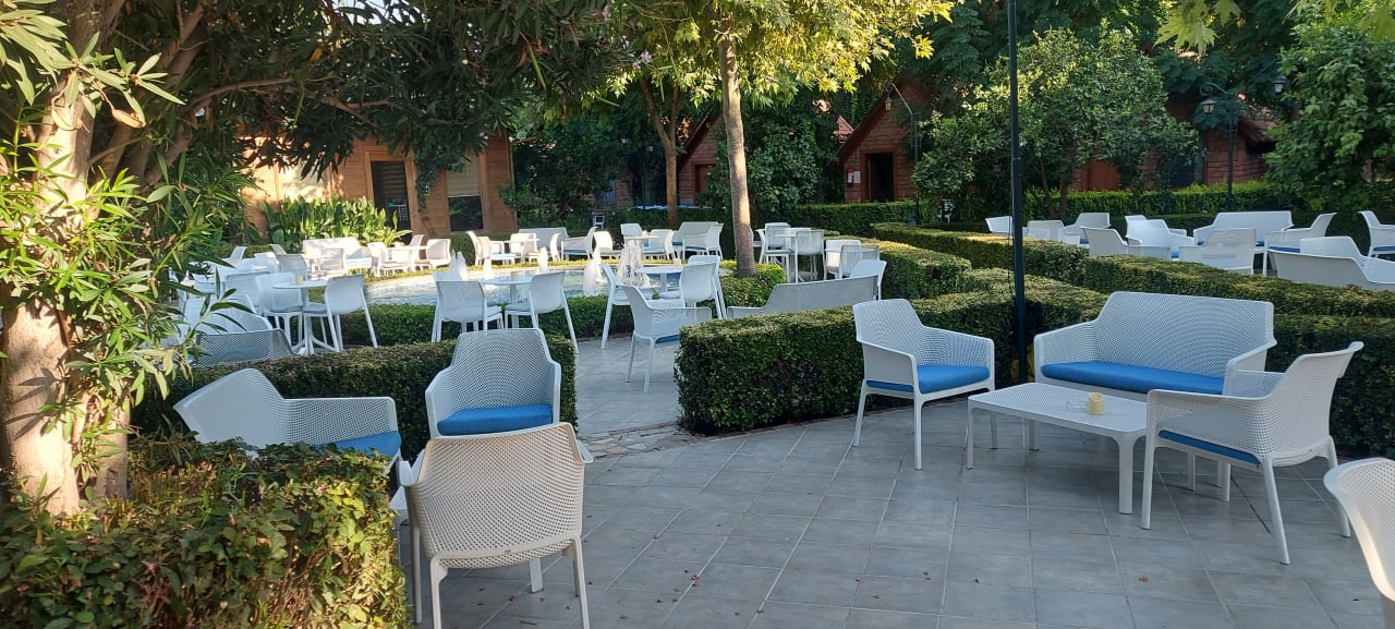 Gastro Can Garden Beach