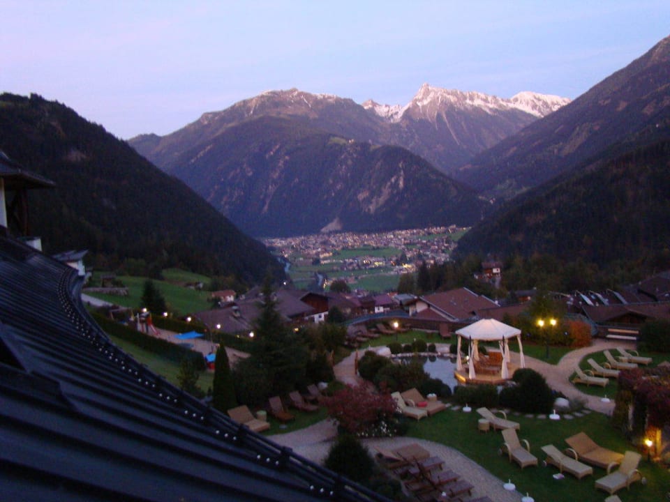 Blick von Balkon Richtung Mayrhofen Stock Resort