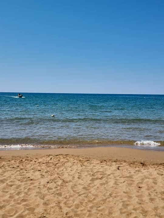 Strand Club Grand Aqua