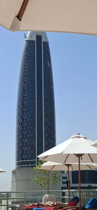 Pool Rose Rayhaan by Rotana