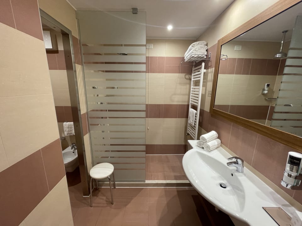 Zimmer Leonardo Hotel Lago di Garda – Wellness and Spa