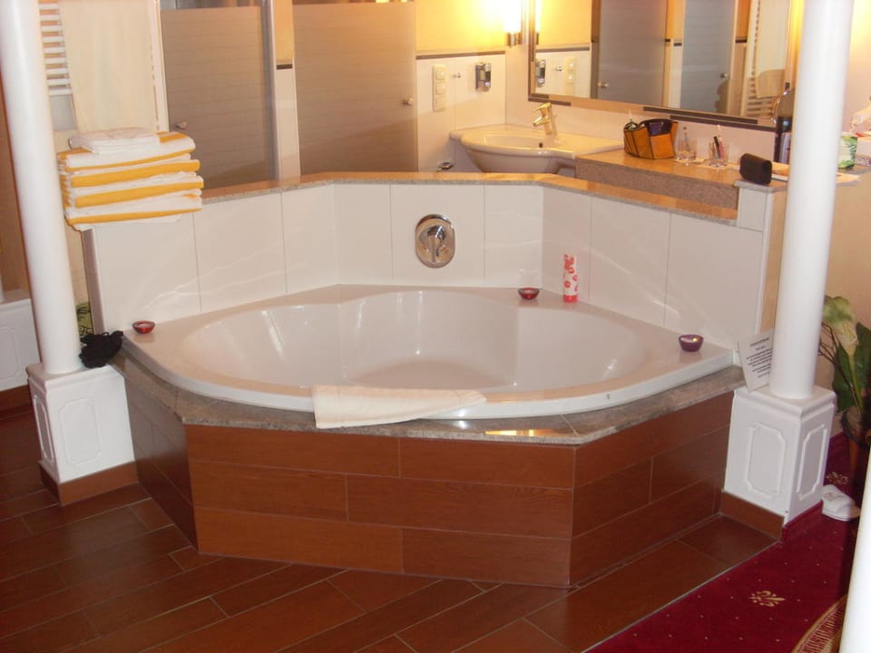 Badewanne im Zimmer Emotion Hotel Winzer - Nur wir Zwei