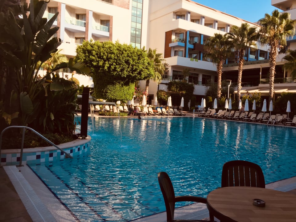 Pool Port Side Resort Hotel