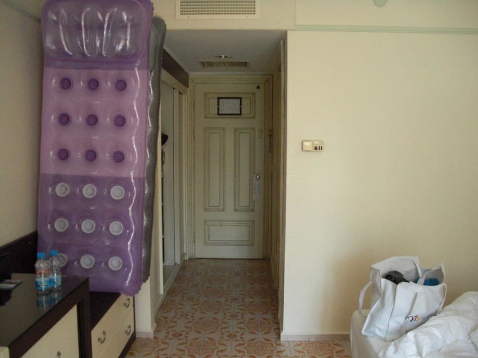 Der Eingang Ali Bey Club