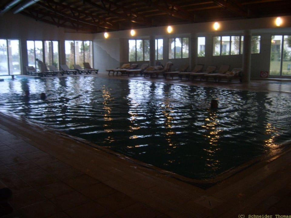 Hallenbad Lara Barut Collection