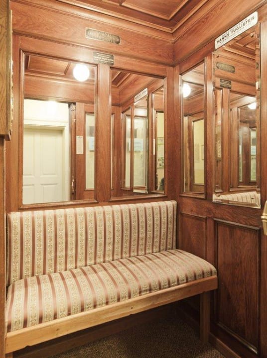 Liftkabine Hotel Graf Stadion