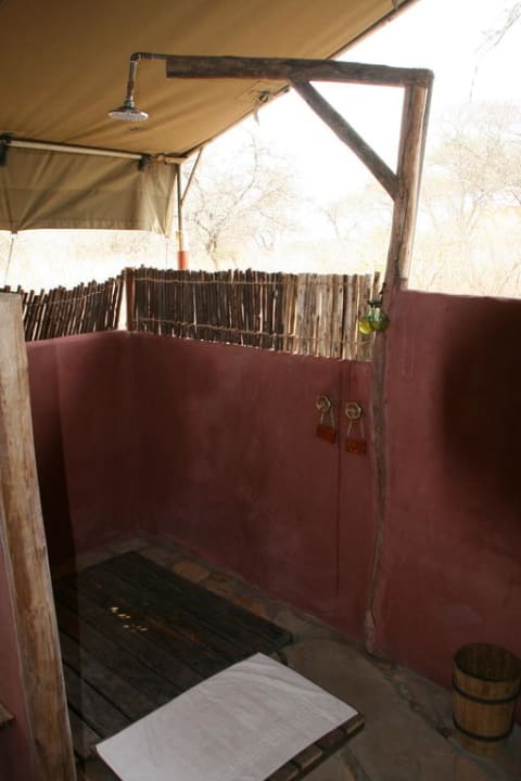 Offene Dusche Hotel Oliver's Camp Tarangire