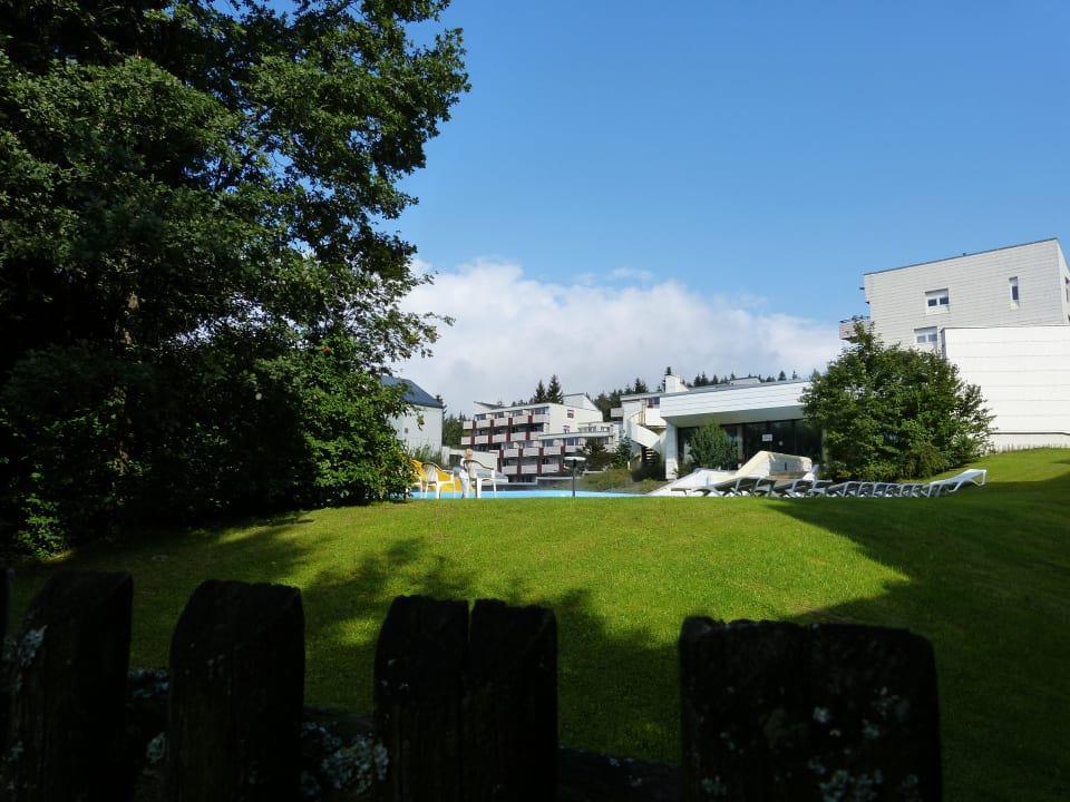 Sicht auf Predigtstuhl Resort und Außenpool Predigtstuhl Resort