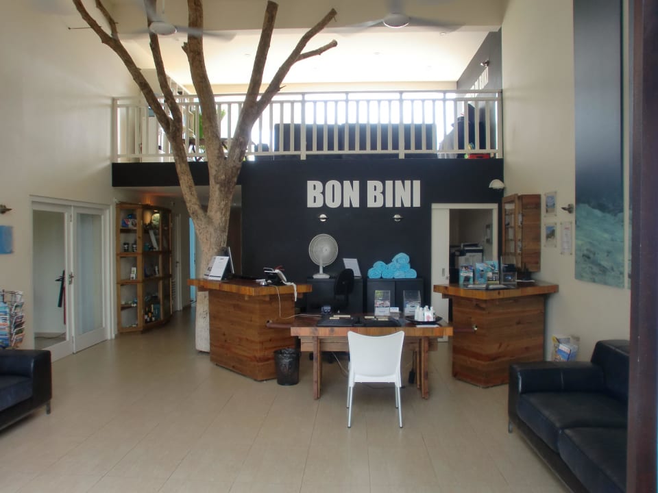 Rezeption Dolphin Suites Hotel