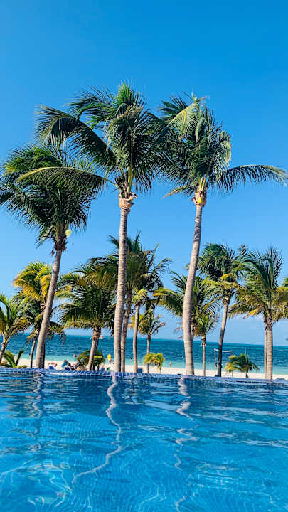 Pool Hotel Riu Caribe