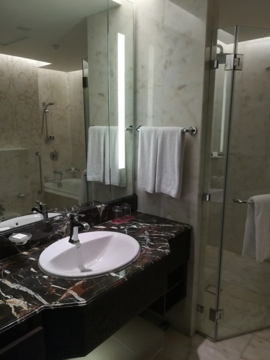 Zimmer Bab Al Qasr, a Beach Resort & Spa by Millennium