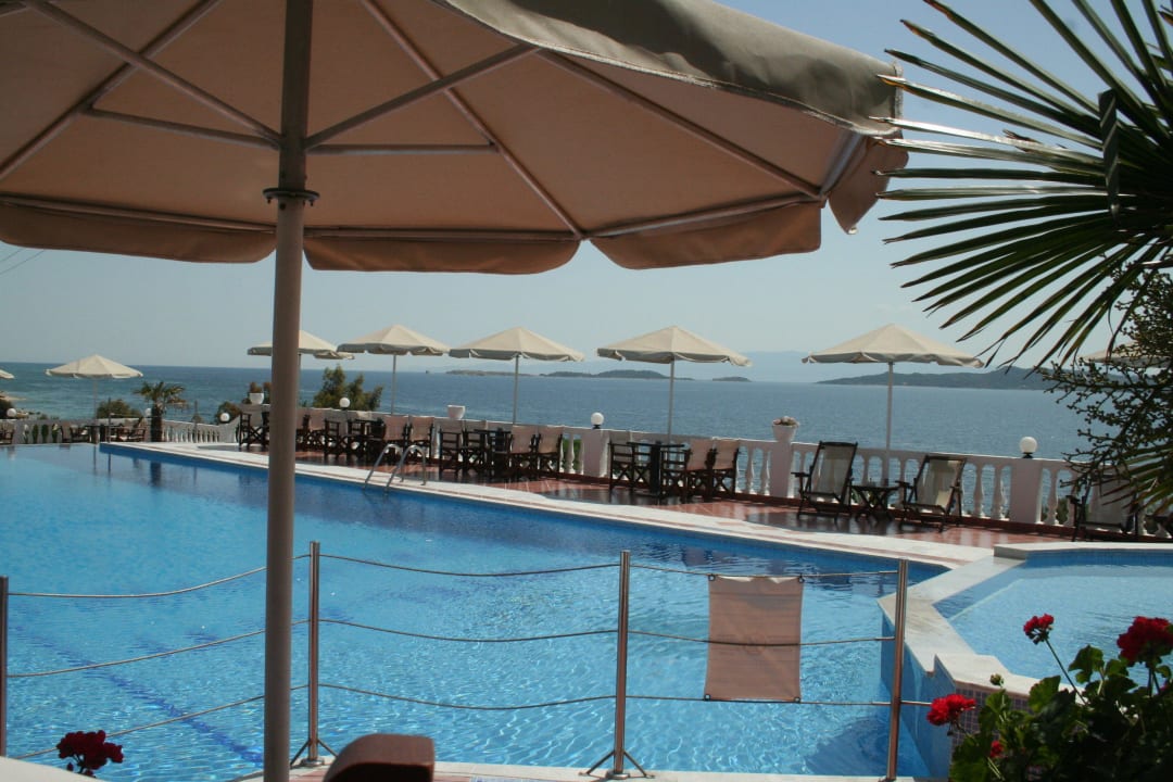 Der Pool mit Meerblick Akti Ouranoupolis