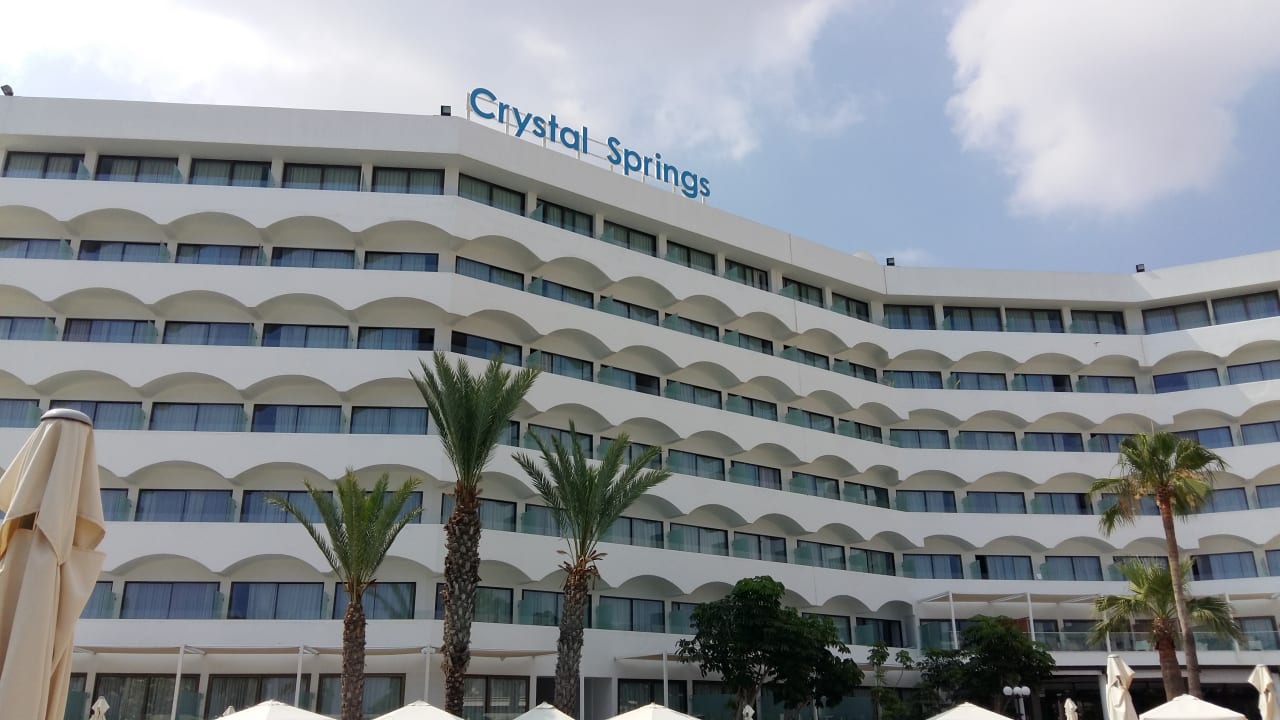 Außenansicht Crystal Springs Beach Hotel