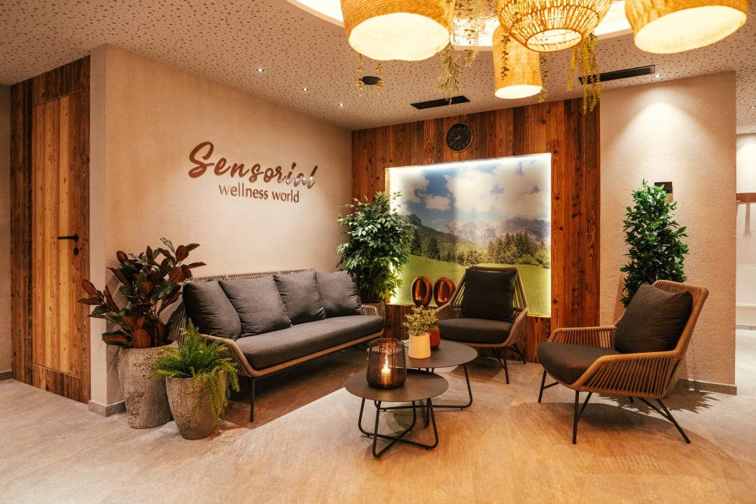 Sonstiges ADLER MERYEM Wellnesshotel – Andalo