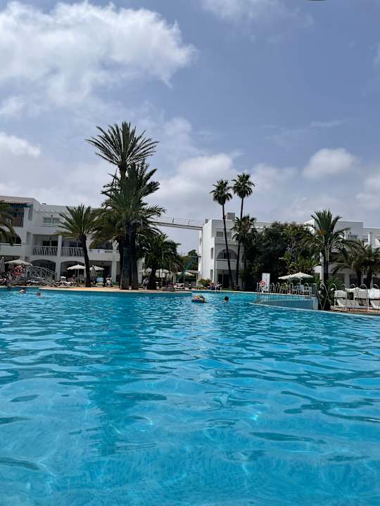 Pool Calimera Fido Gardens