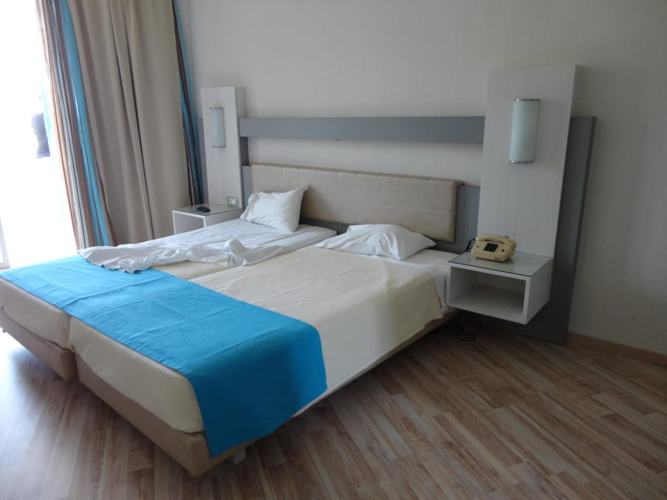 Łóżko Pegasos Deluxe Beach Hotel