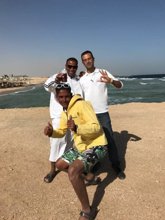 Service am Beach Serenity Alpha Beach