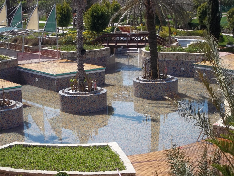 Der Ruhepool wird geflutet. Concorde De Luxe Resort