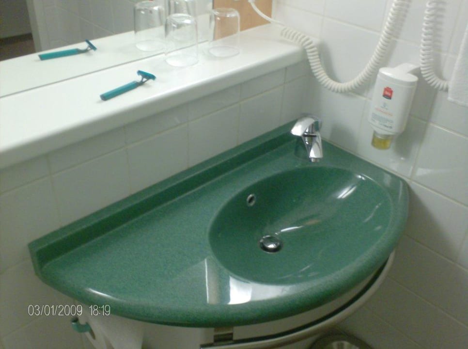 Badezimmer. Hotel Ibis Wien Mariahilf