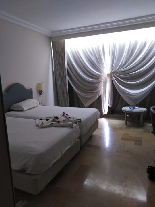 Zimmer Iberostar Waves Averroes