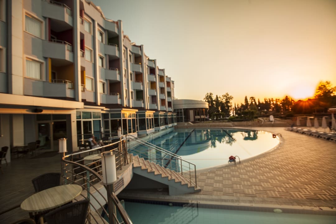 Außenansicht Rox Royal Hotel