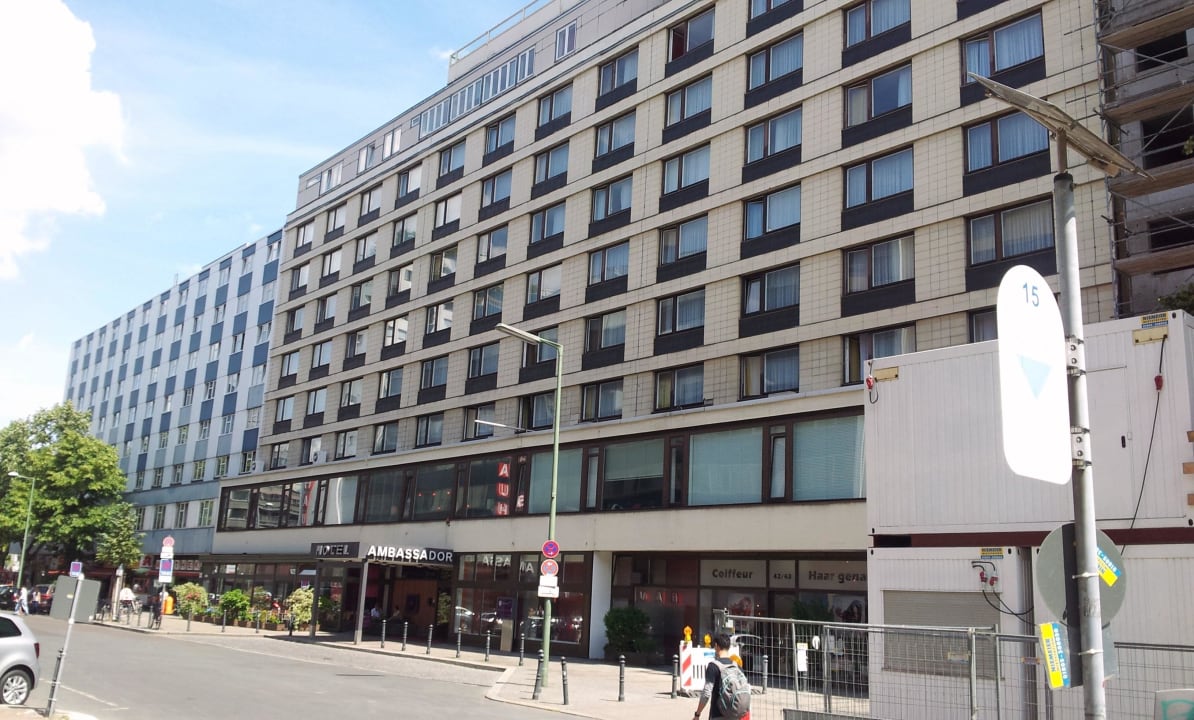 Hotel von aussen SORAT Hotel Berlin