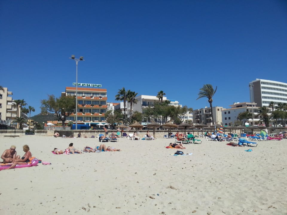 Hotel Veronica in der Bild mitte R2 Veronica Beach Hotel