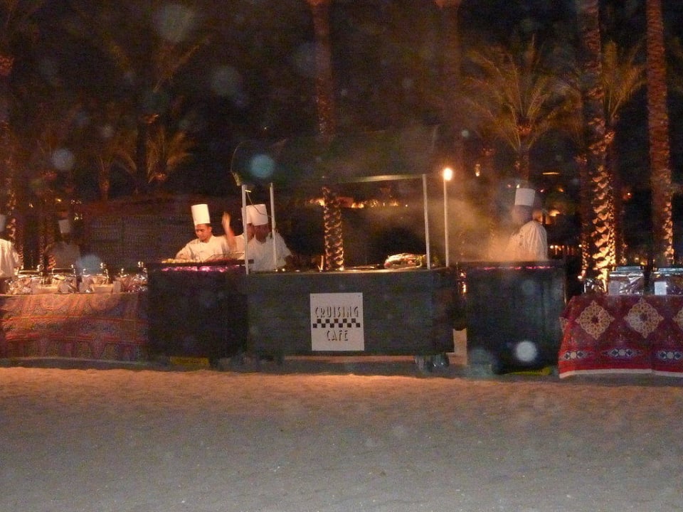 Barbecue mit leckeren T-Bone-Steaks Grand Makadi