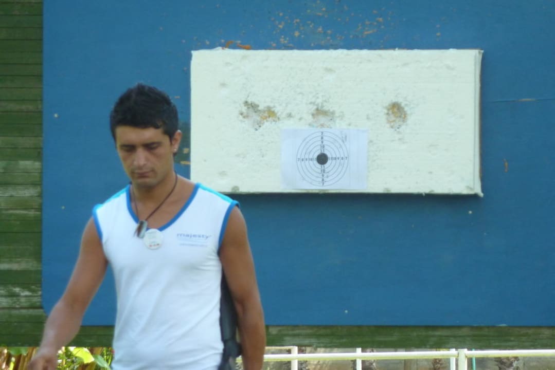 Animation: Luftgewehrschiessen und Animateur Zafer Club Tuana Fethiye